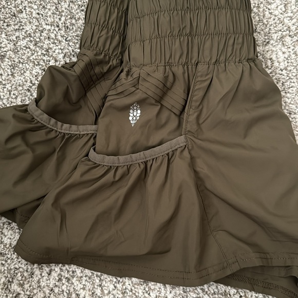 FP shorts - Picture 2 of 2